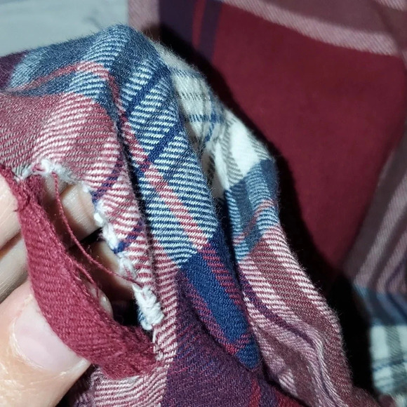 Red, blue and white flannel shirt - Picture 6 of 12